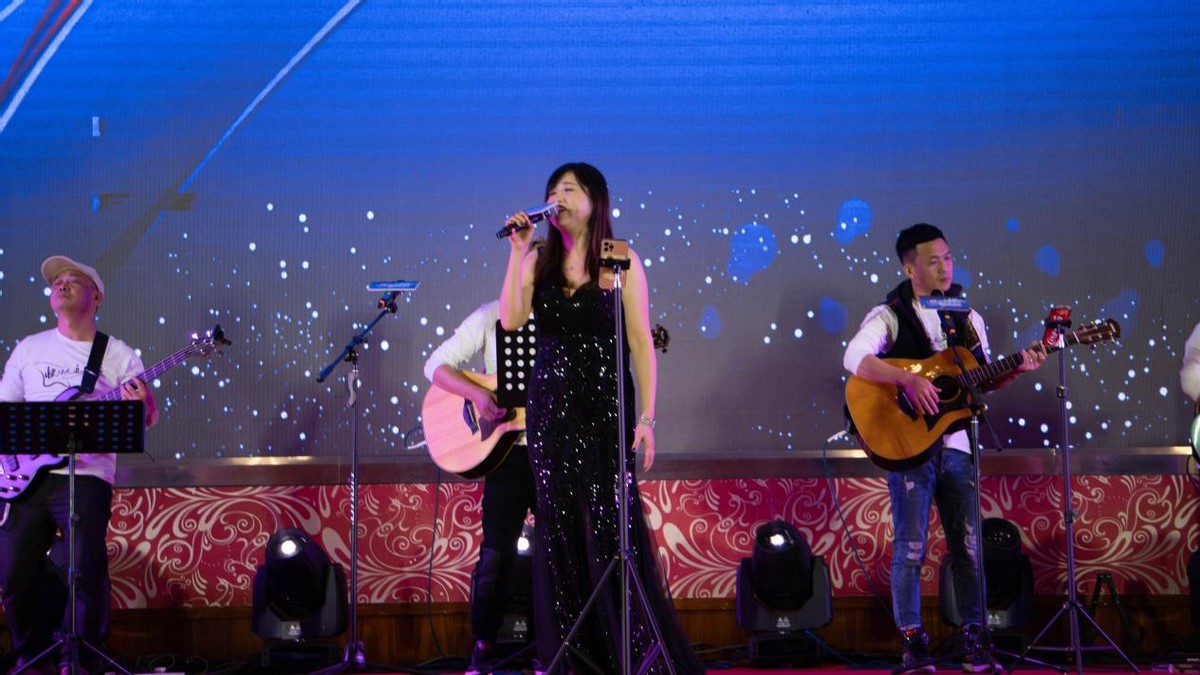 凝心聚力奋楫扬帆年会,凝心聚力再创辉煌团年晚宴