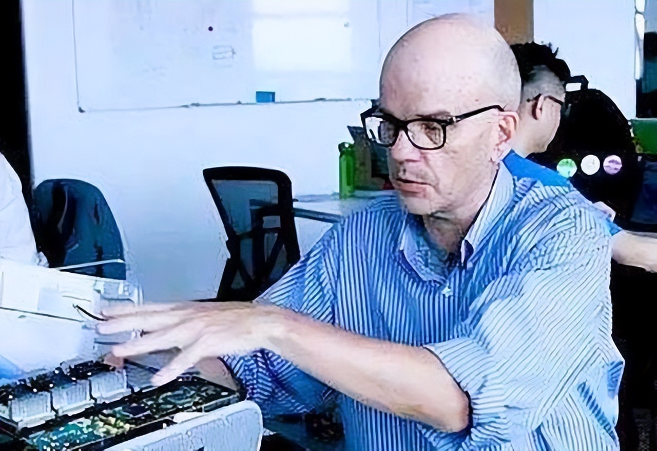 被美国抛弃后投奔的国家,遭美国狠心抛弃的科学家