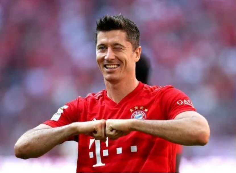 梅西10分钟2球打破三大纪录,梅西足球十大纪录