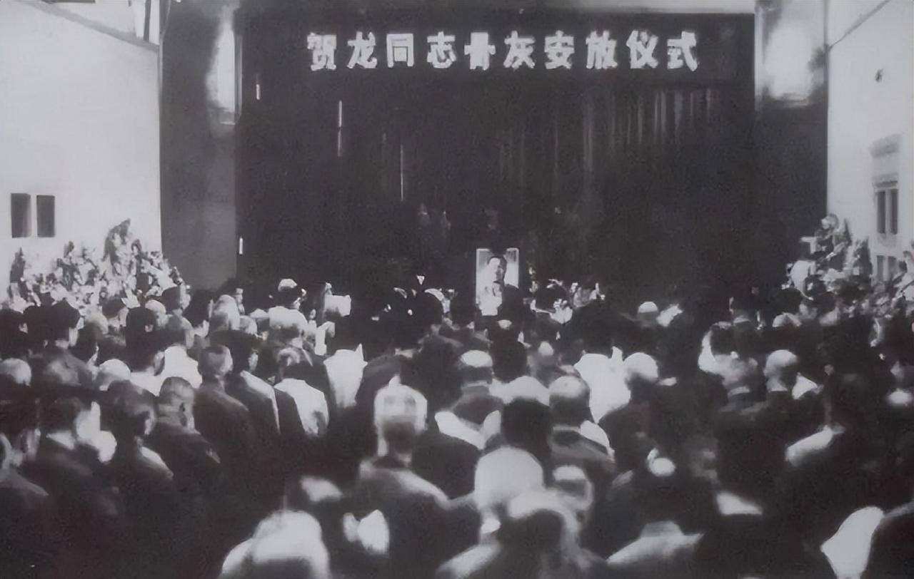 八宝山革命公墓一号与八十一号,八宝山革命公墓一号墓主人是谁