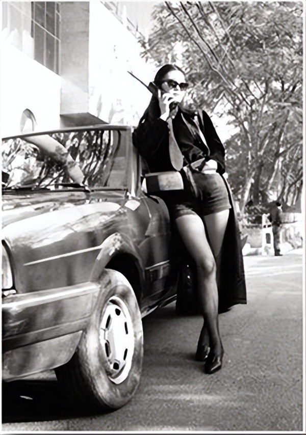 90年代使用大哥大会被居委会举报,通讯网升级中有人喝汤有人吃肉