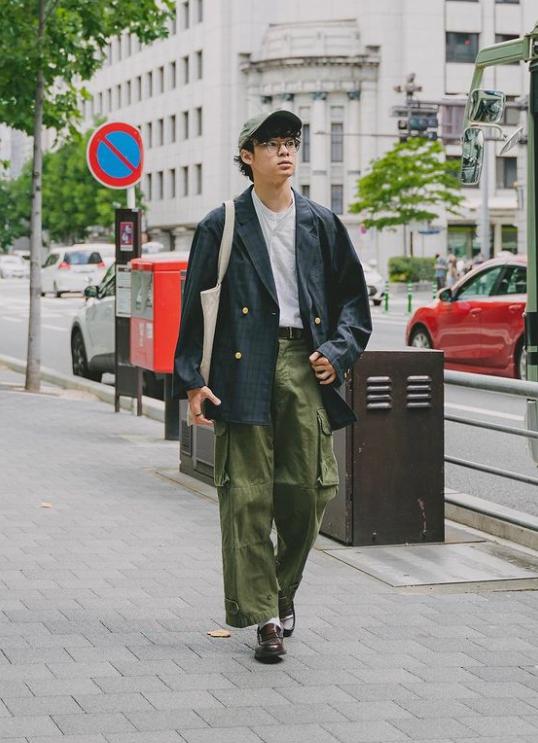 休闲又不死板的西装穿搭,品味高的男人表现