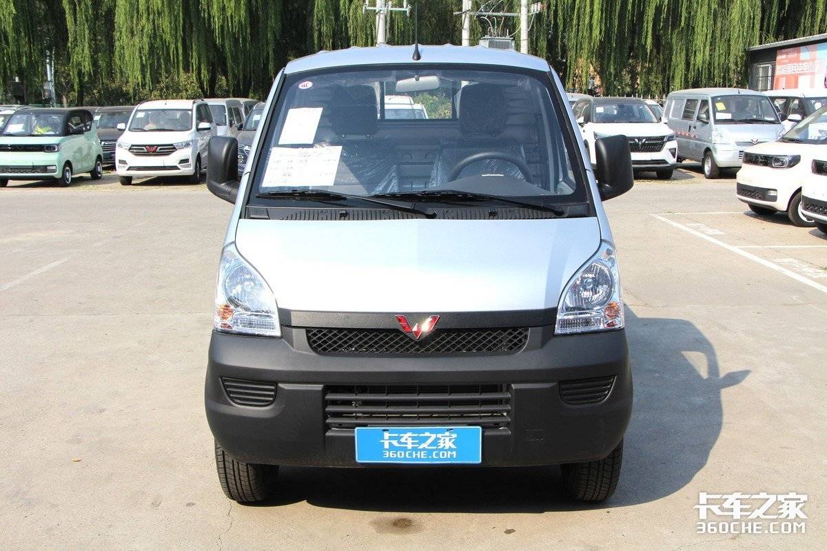 五菱荣光小卡和新卡质量哪个好,皮实耐用良心价双排微卡五菱荣光