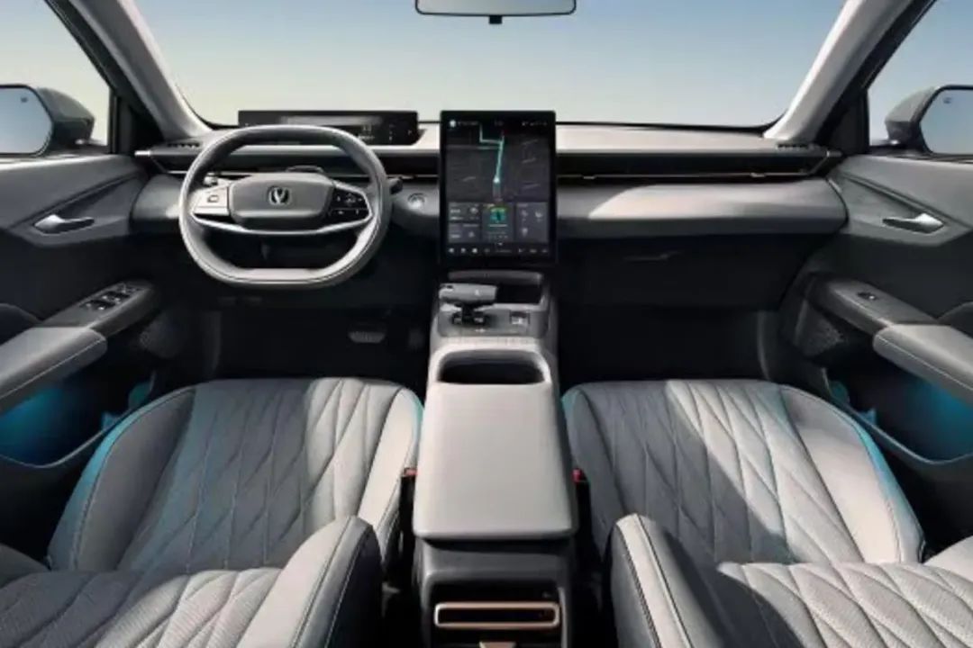 卡罗拉口碑最好的车型,卡罗拉轴距2.7米为何后排空间窄