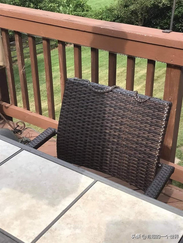 偶然记录的33个瞬间，初看很困惑，看懂后又觉得很妙