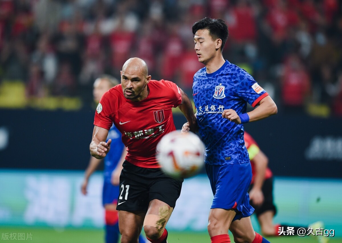 嘴硬？输球+8黄1红吴金贵心不甘，马镇一拳或“打蒙”扬科维奇