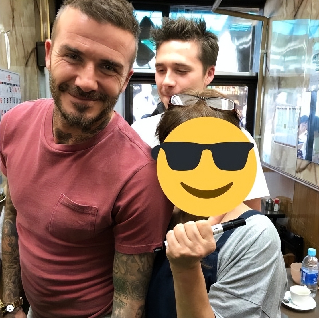 贝克汉姆年轻帅照机场,贝克汉姆帅气有型