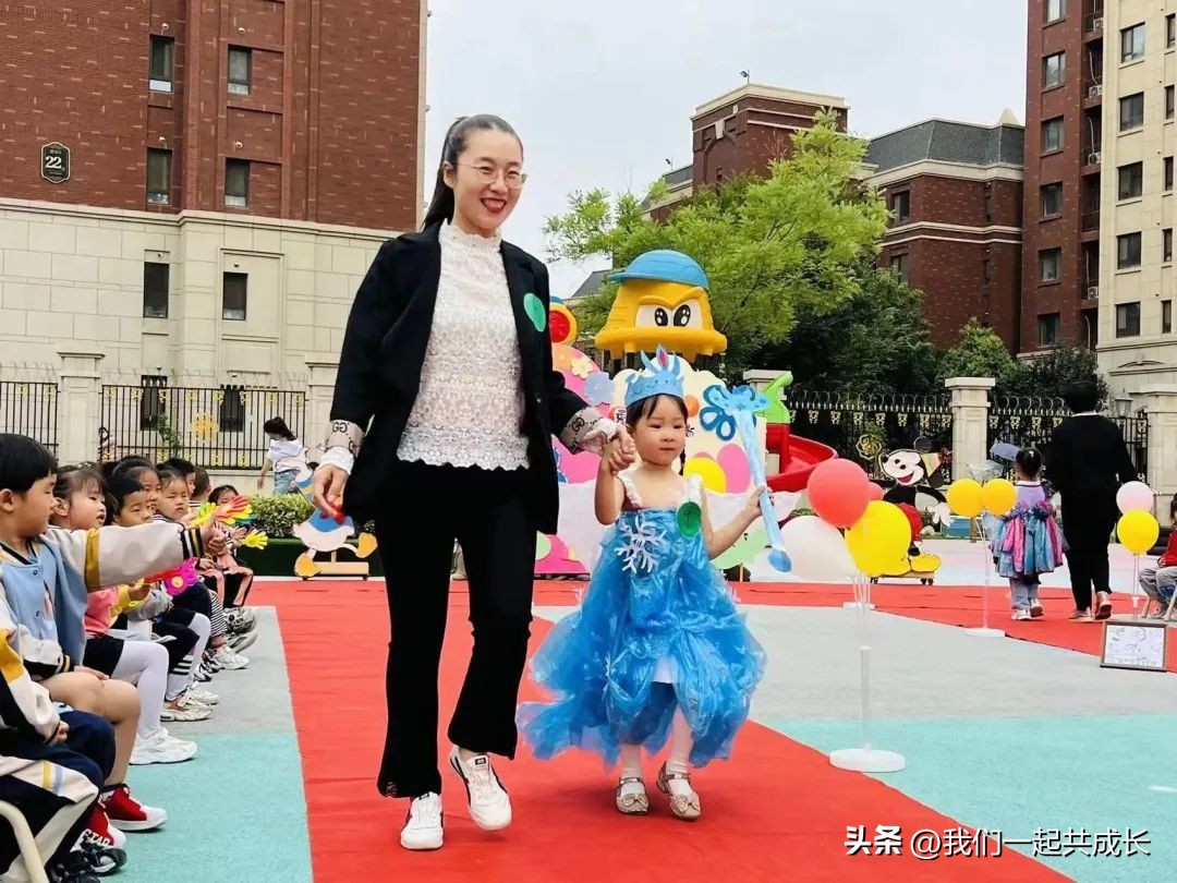 六一幼儿园全班环保t台时装秀,六一儿童节自制环保衣服详细教程