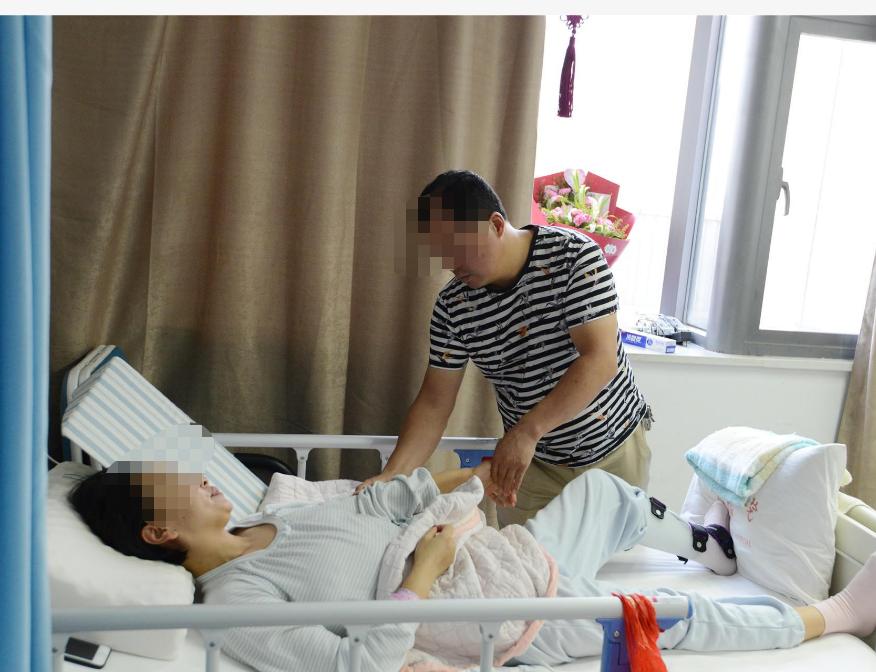 妻子得了癌症丈夫照顾,朋友妻子得了癌症我该怎么安慰