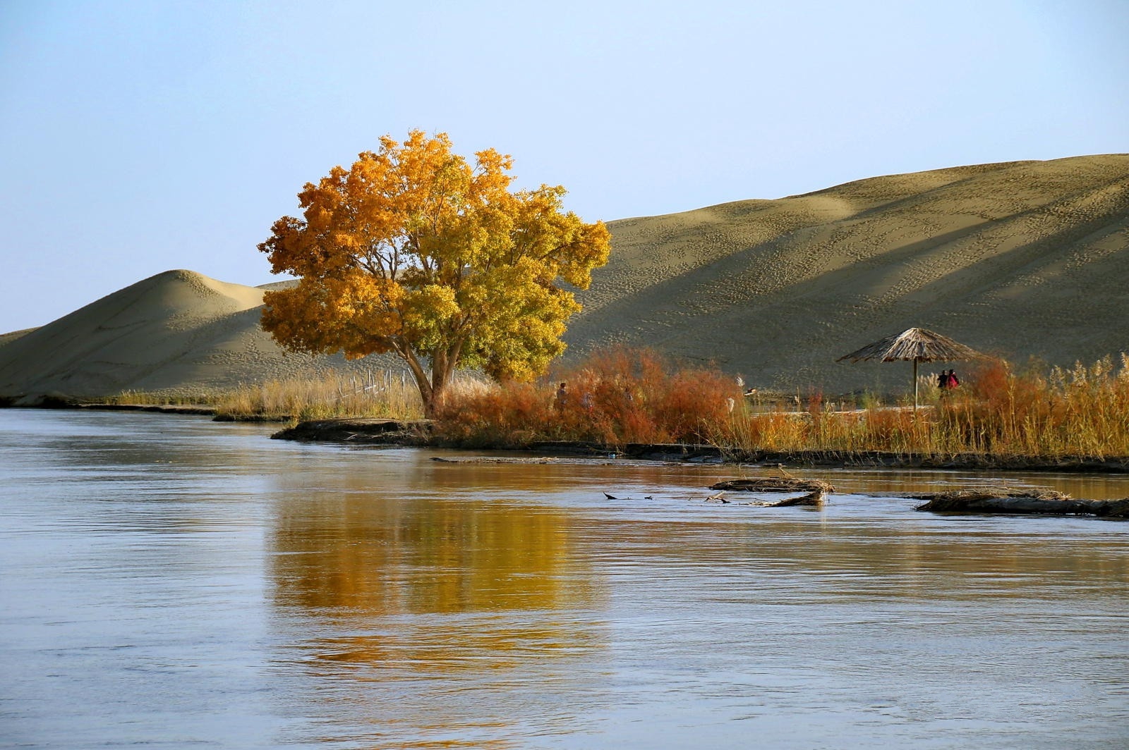 盘点新疆17个5a级风景区,国家aaaaa级沙漠旅游风景区