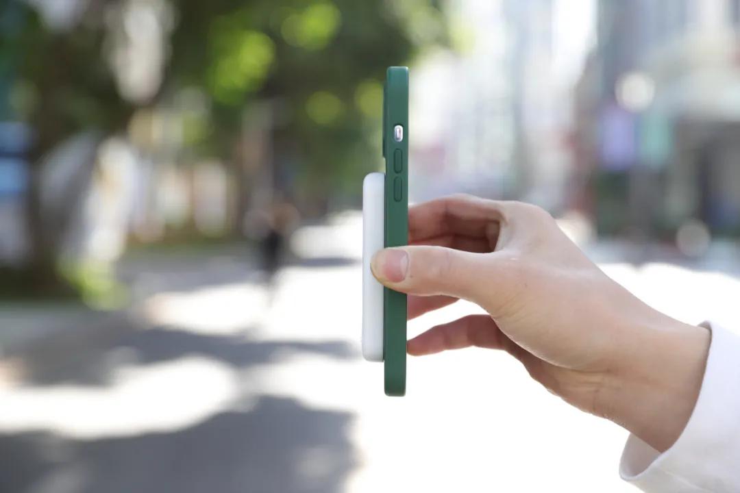 iPhone12、13可以磁吸充电，你该不会是最后一个知道的吧