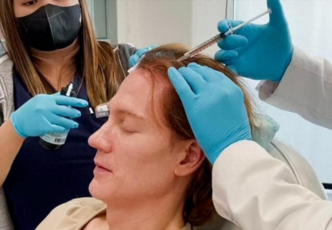 45岁亿万富翁与儿子换血,45岁亿万富豪重回18岁