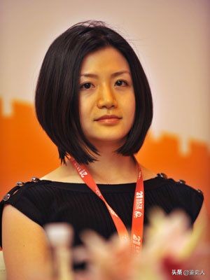 马云背后的女人：马云亲自请她“出山”，身价百亿，却至今未嫁