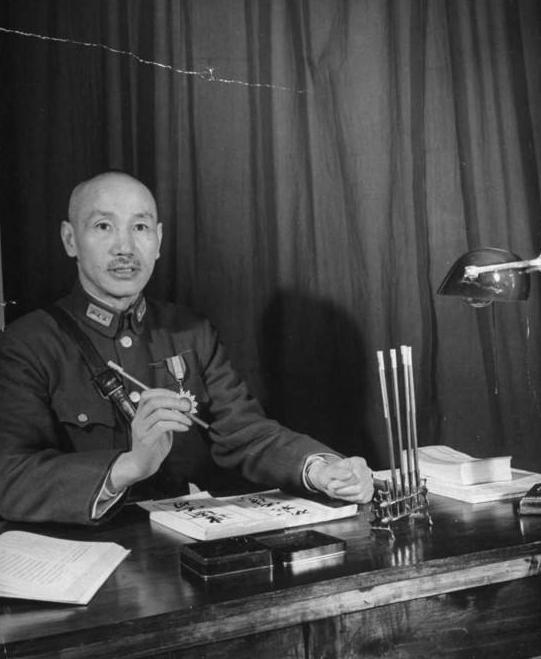 陈毅的军事能力如何？蒋介石曾两次评价，结论完全相反