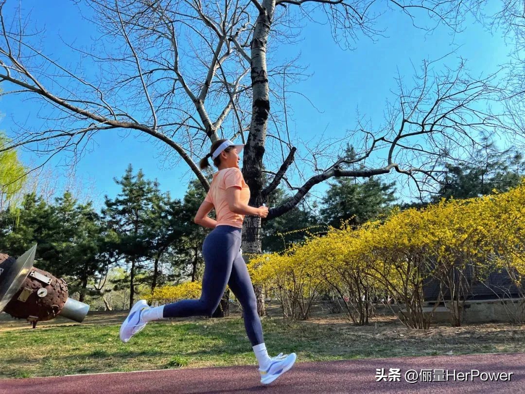 怎么买跑鞋适合自己的,怎么给自己挑一双合适的跑步鞋