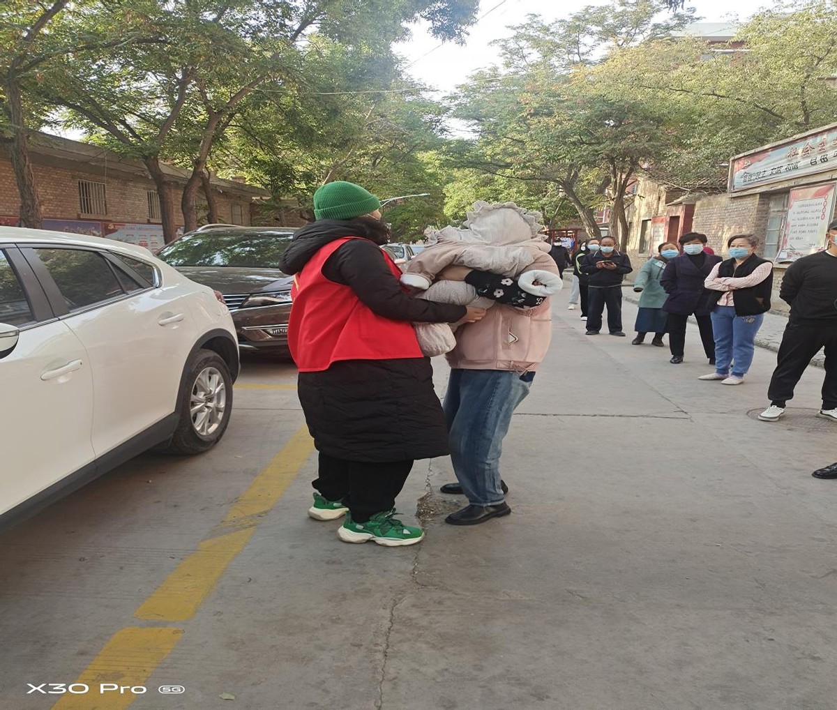 防控疫情一线铿锵玫瑰,疫情防控最美社区人