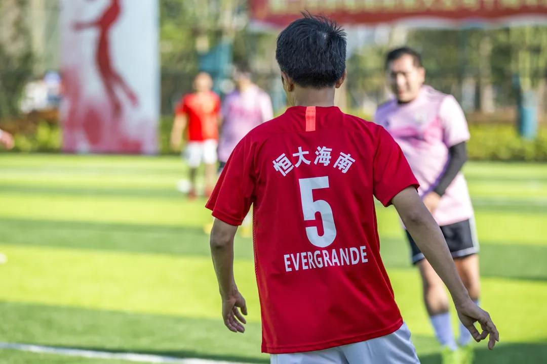 输给越南后董路聊中国男足,中国男足输给越南视频