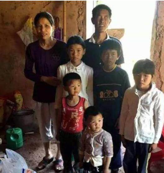 刘强东师妹伍继红为什么成低保户,刘强东和章泽天是原配吗