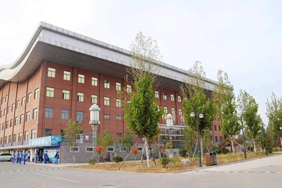 杨镇二中排名全国第几,杨镇二中是重点中学吗