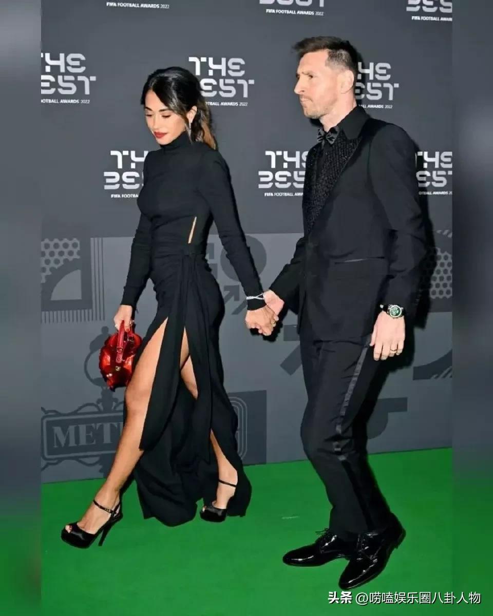 梅西老婆手抓红酒杯跳舞,梅西妻子晒全家庆祝夺冠合照