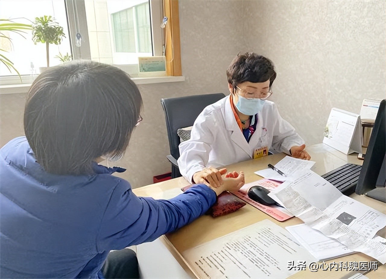 吃各种维生素对肝肾有伤害吗,维生素吃时间久了会造成肝损伤吗