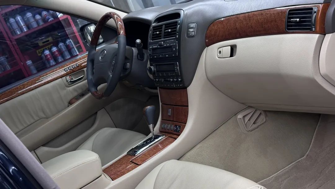 大哥12万买2005年售价100万的凌志LS430，含泪又花10万翻新才能开