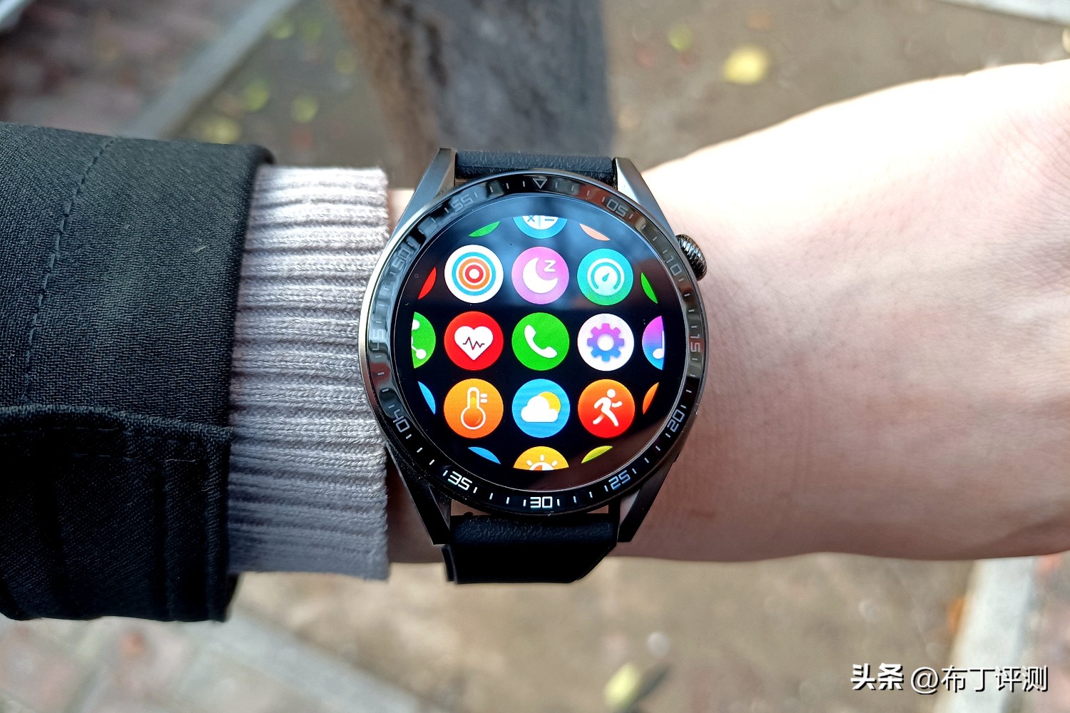 华为手表和荣耀智能手表哪个好,华为手表智能手表