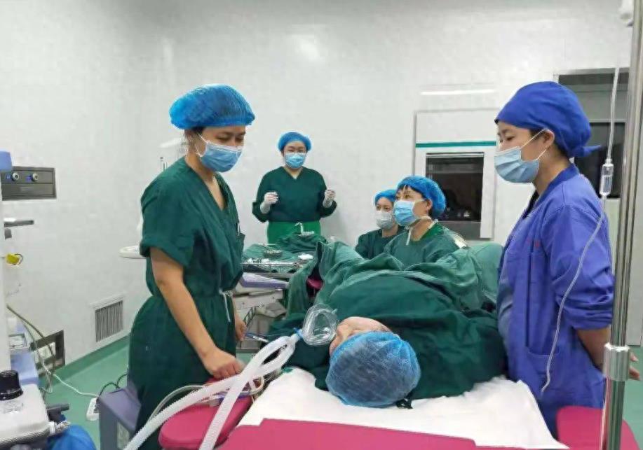 英国女性被拒绝做试管,英国女子网上购买针筒