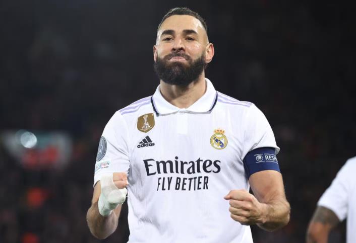 7亿年薪！曝金球奖巨星去沙特养老，皇马找到接班人，拜仁想签C罗