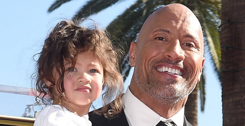 巨石强森和他的女儿们,巨石强森和他的大女儿照片