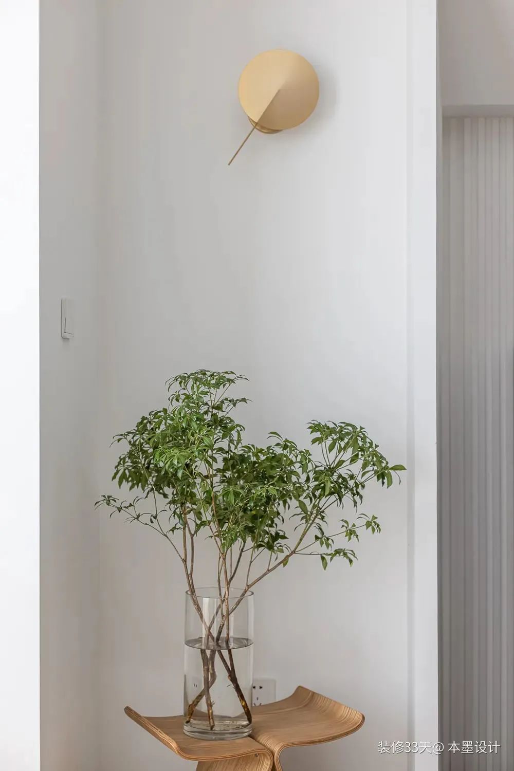 客厅超大储物柜改成衣帽间,客厅小房间改衣帽间