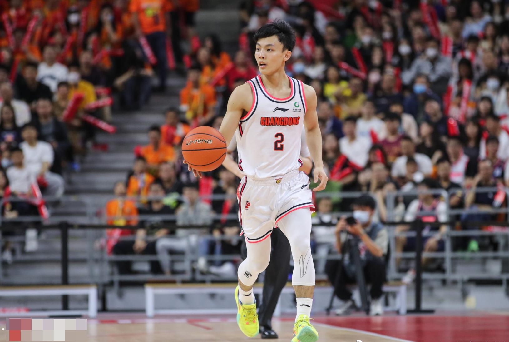 广东宏远篮球俱乐部徐杰,徐杰广东宏远完整版