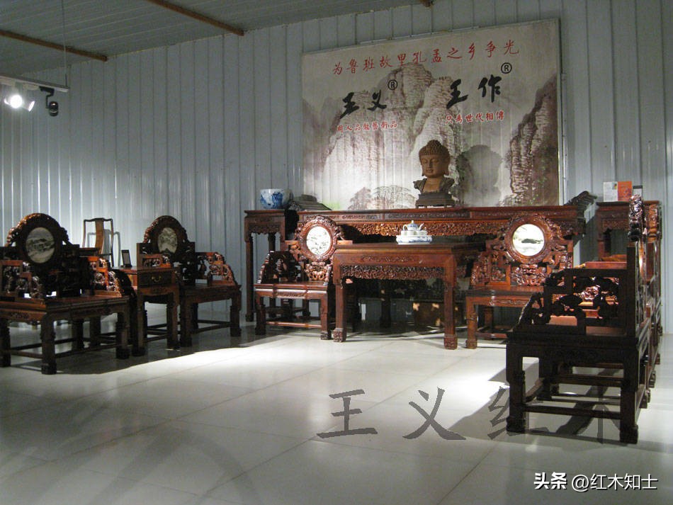 买红木家具后的变化,买回来实木家具味道大怎么办