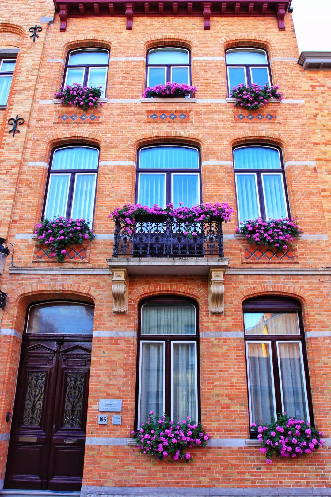 开车去欧洲第25集：同性婚姻、安乐死合法的西欧小国，了解一下？