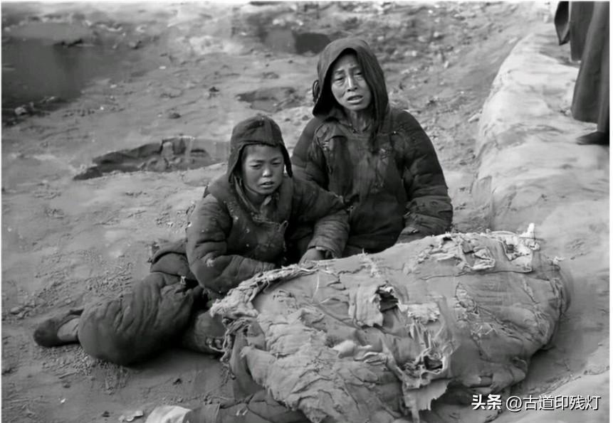 晚清小脚女子彩色老照片,晚清地主婆老照片