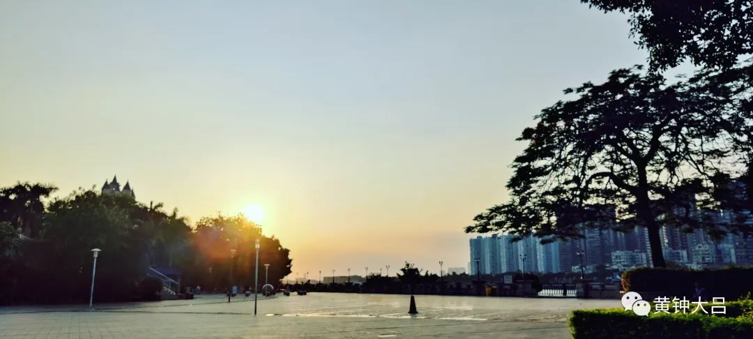 买学区房和陪伴孩子哪个重要,重视子女教育