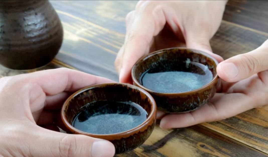 1988年男子借给朋友五万元,男子四年前借出70万破产后失联