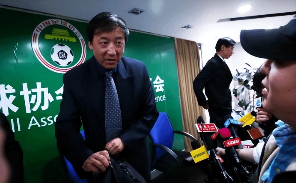 足坛反腐风暴第10人,足坛反腐狂飙