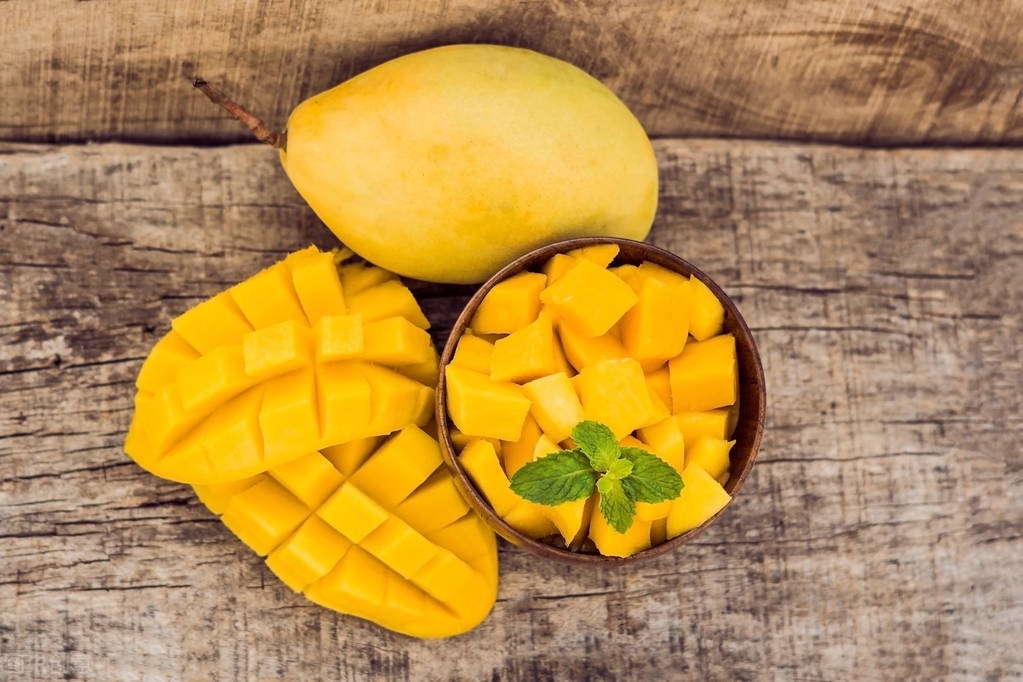 “吃不起别买”？芒果妈妈“自我感动”里，饱含你无法安放的母爱