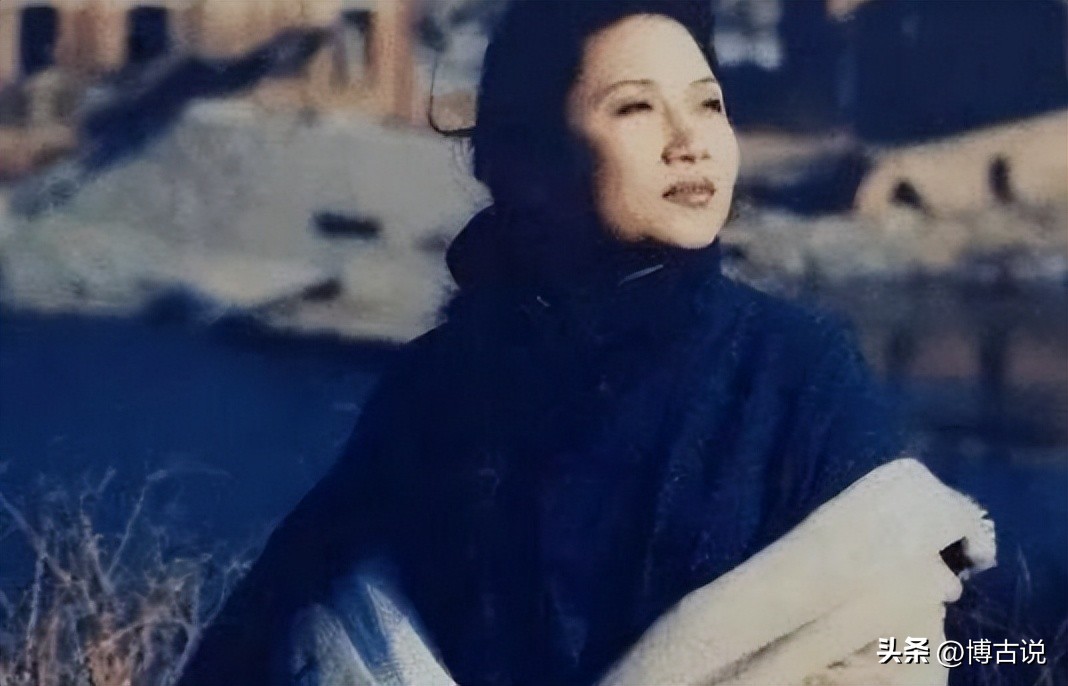 歌手李娜出家真实原因,李娜看破红尘出家唱的一首佛歌