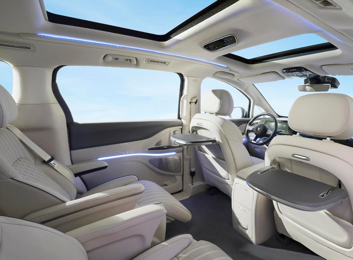 岚图梦想家尊贵版试驾,岚图梦想家mpv是新能源汽车吗