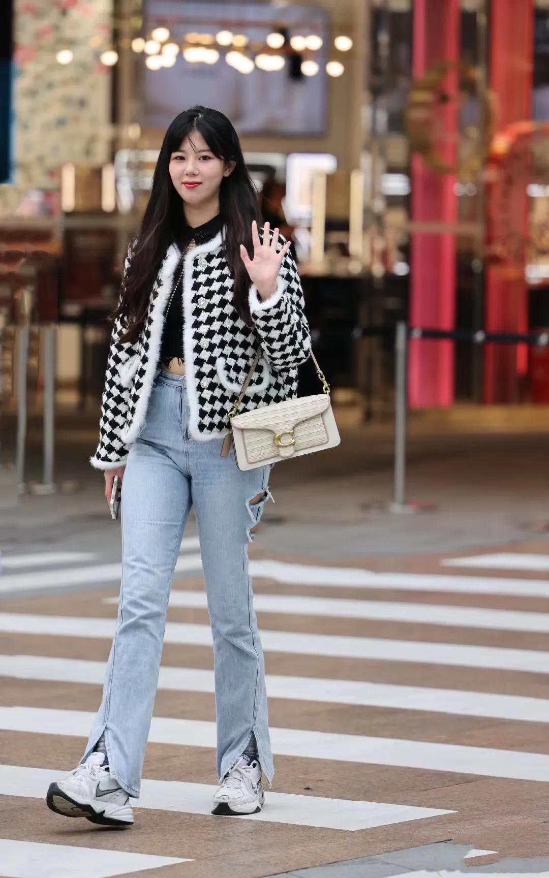 coach托特包和mcm哪个好看,买coach的包还是买mcm的包