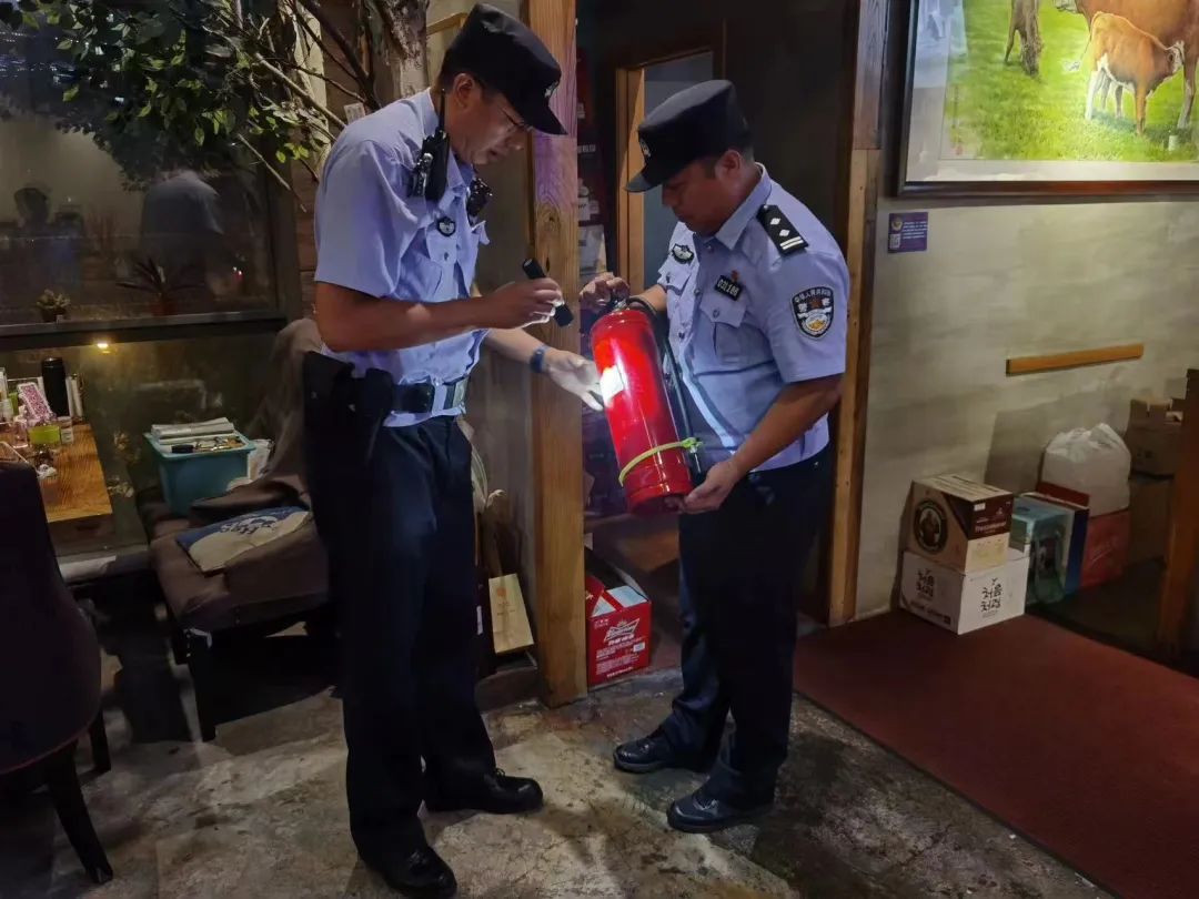 北京公安局开展夏季治安行动,全国夏夜治安巡查集中统一行动