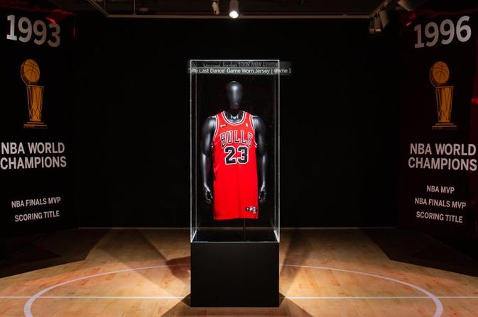 乔丹球衣拍卖最高价,乔丹亲笔签名球衣最高价