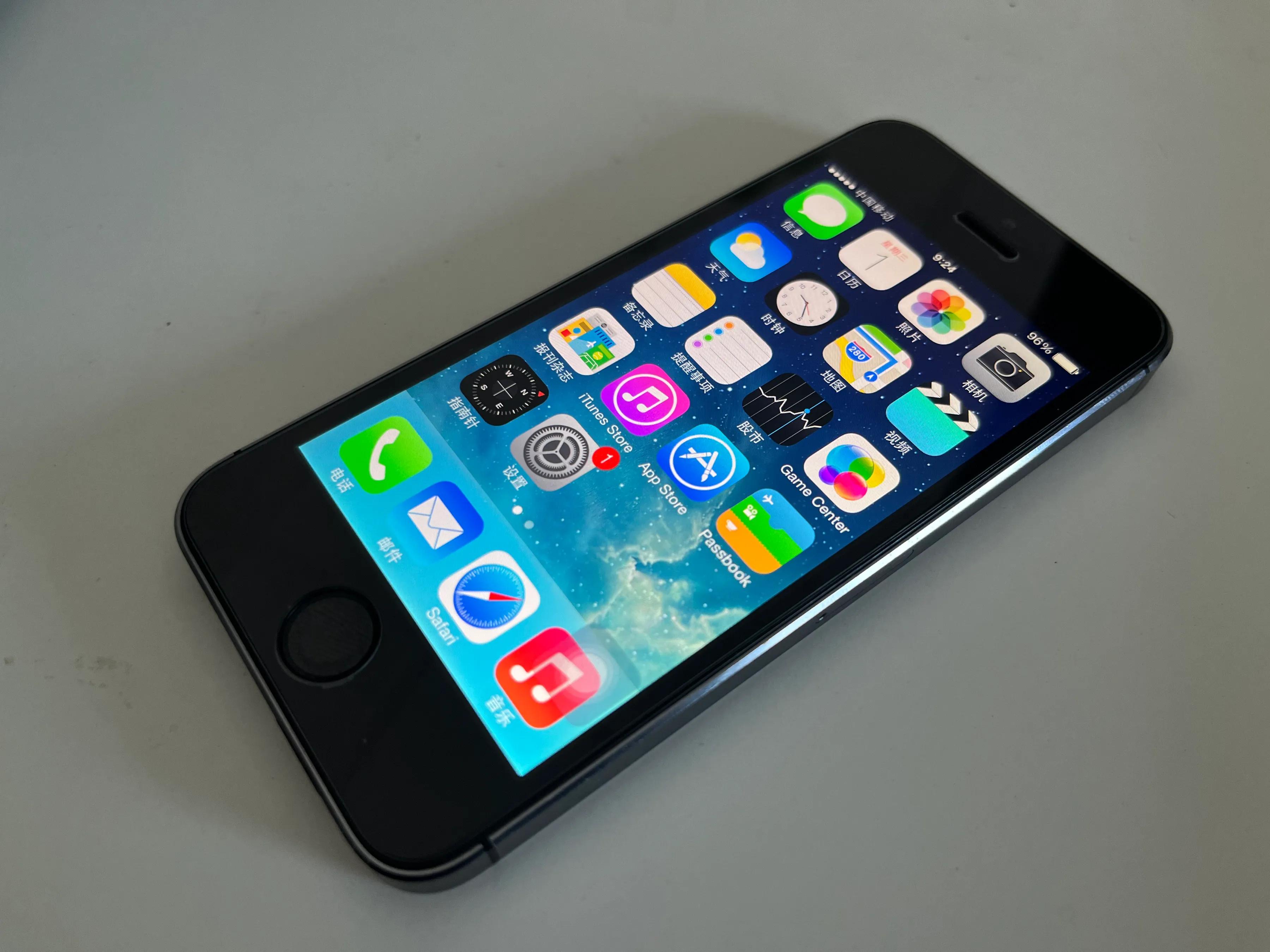 iphone5s深空灰展示,iphone5s的外观做成全面屏