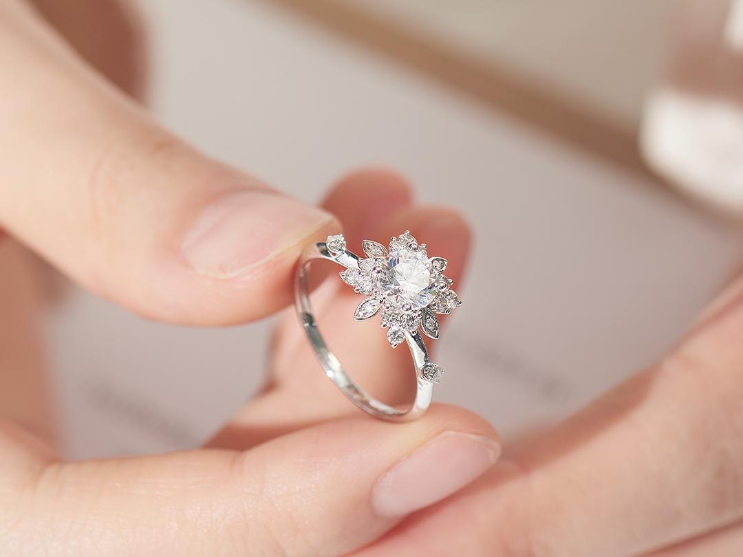 新人的结婚钻戒怎么选购才算完美,结婚新人如何挑选钻戒