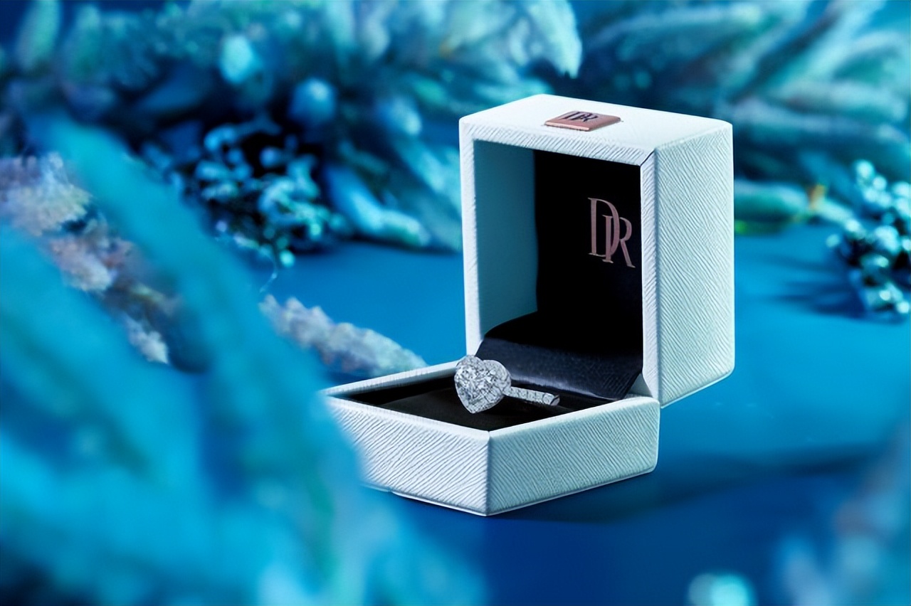 平安夜送苹果给女朋友要送几个,平安夜送什么苹果给女朋友