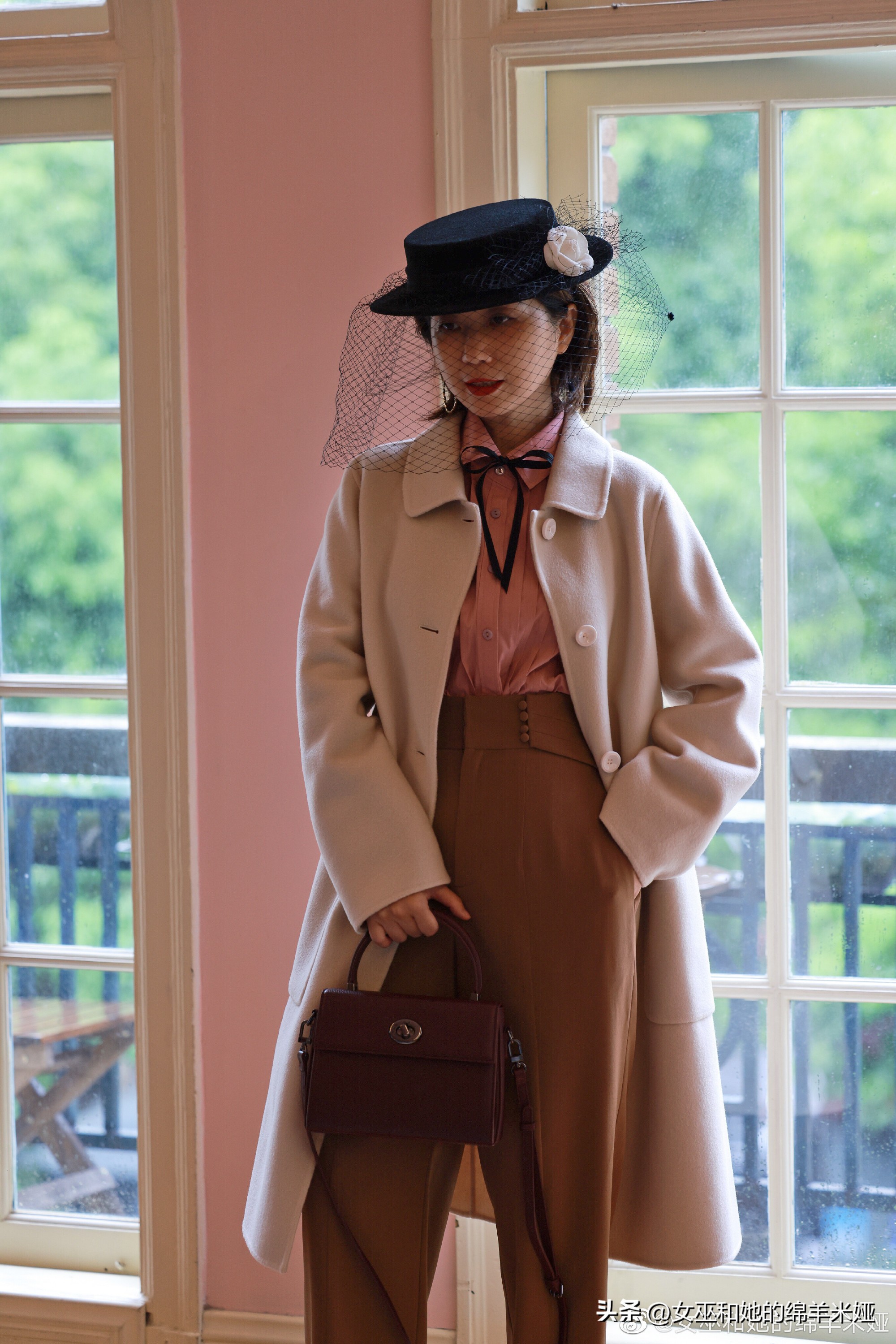 冬天怎么挑选衣服,冬天大衣什么颜色好看