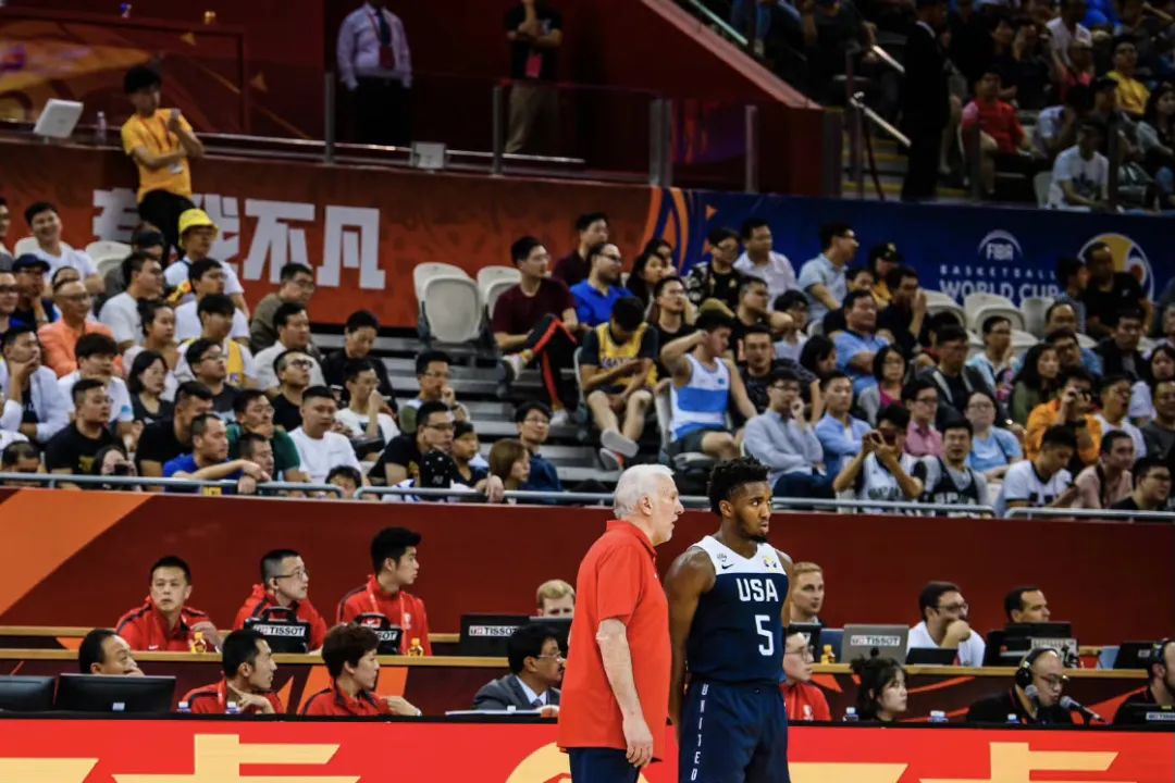 里夫斯官宣,里弗斯签约雄鹿