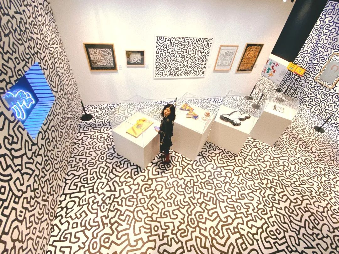 凯斯·哈林大型个展亮相上海,凯斯哈林北京展